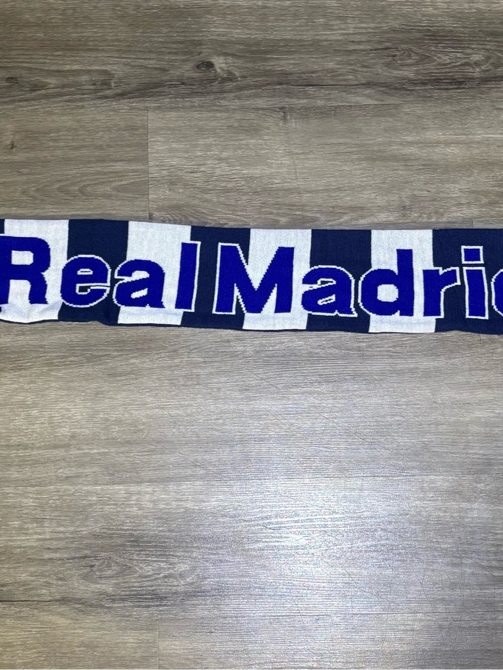 Real Madrid fan scarf